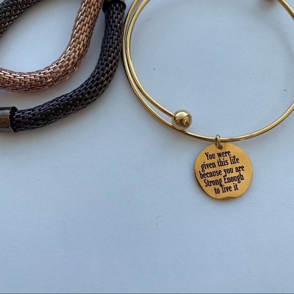 FREE (PURCHASE OF $15) - Picture 2 of 5